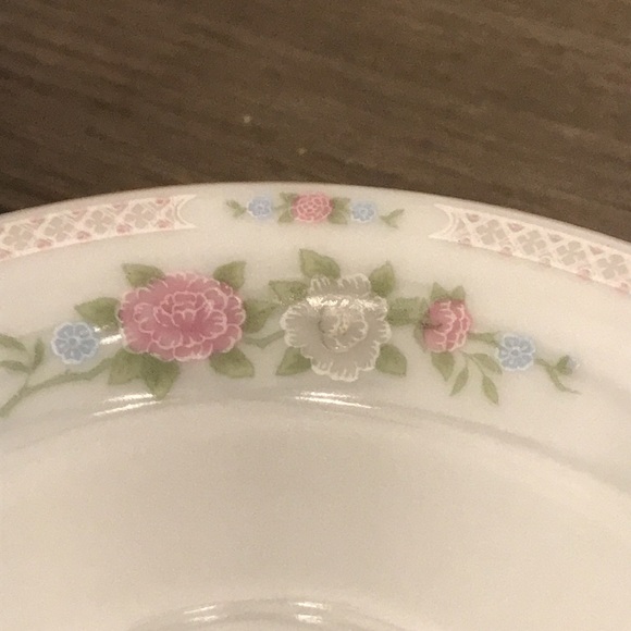 Crown Ming china bird of paradise floral pattern 4 cups and saucer set euc (a) - Picture 7 of 8